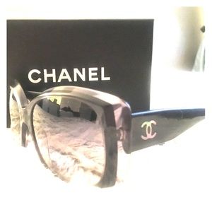 CHANEL Sunglasses